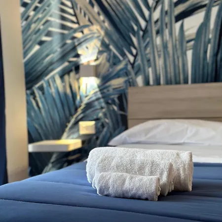 Alojamento de Acomodação e Pequeno-almoço Napoli's Rooftop 3*